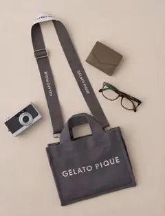 ＊新品＊gelato pique キャンバスロゴショルダーバッグ ダークグレーのサムネイル