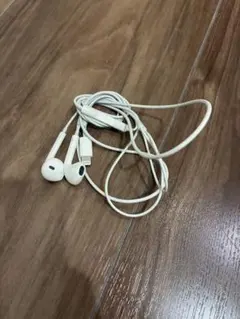 【Earpods】Apple純正 有線イヤホン Lightningタイプ