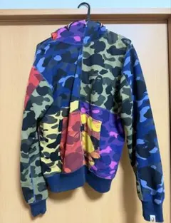 【美品】アベイシングエイプ　シャークパーカー