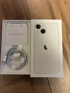 Apple iPhone 13 mini ホワイトの空箱とケーブル
