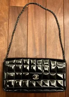 本物鑑定済✨CHANELブラック エナメルチョコバーチェーンショルダー♥のサムネイル