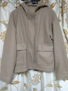 フード付きジャケット　ベージュ　Lサイズ