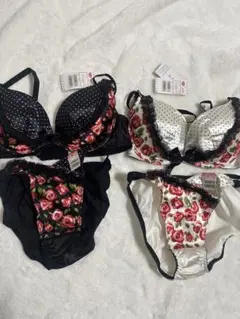 エメフィール サテン花柄ドットブラジャーショーツセット