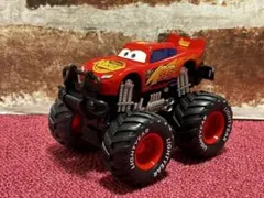 新品　カーズ　モンスタートラック　マックィーン　デラックス　メガサイズ　四輪駆動