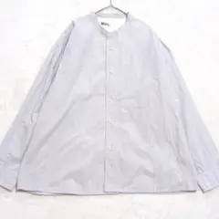 MHL. 24年モデル バンドカラー ストライプ シャツ グレー系のサムネイル