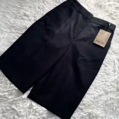 新品タグ付・現行✨バーバリー　ハーフパンツ　キレイめ　ロゴ刻印　黒　M