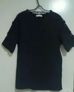 ZARA　黒 半袖 Tシャツ 袖装飾