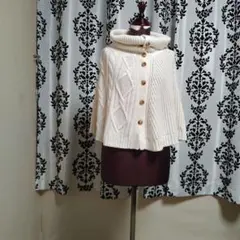 アイボリー ケーブルニット ポンチョ