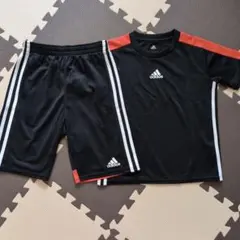 adidas アディダス Tシャツとハーフパンツセット 黒 130