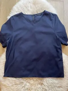 UNITED ARROWS closet story ネイビー Vネックブラウスのサムネイル
