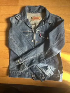 Levi's デニムジャケット Mサイズ　レディース