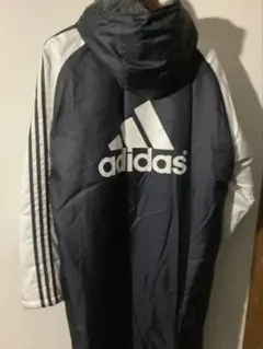 お値引きしましたadidas フード付きベンチコート ブラック/ホワイト