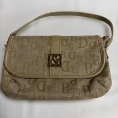 ピンキーアンドダイアン ポーチ