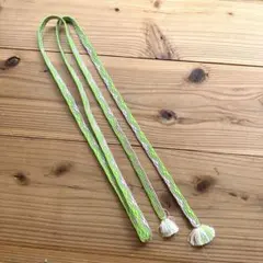 緑と銀色の帯締め 房付き