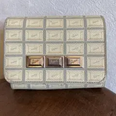 Q-pot⭐︎二つ折り財布⭐︎ホワイトチョコ