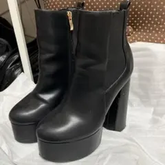 SHEIN 黒ブーツ