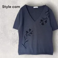 【美品】スタイルコム ウール100% Vネックニット M 黒 花柄刺繍 ビーズのサムネイル