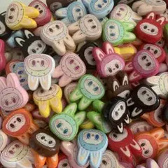 ラブブ ビーズ・アクセサリー