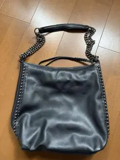 大特価！早い者勝ち！ ZARA スタッズ ショルダーバッグ ブラック 