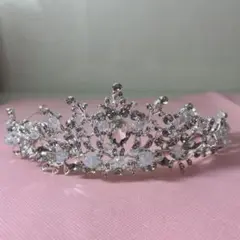 ウェディングティアラ