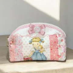 パッチワークデザインポーチ　ハンドメイドポーチ　マーガレット＆ソフィー