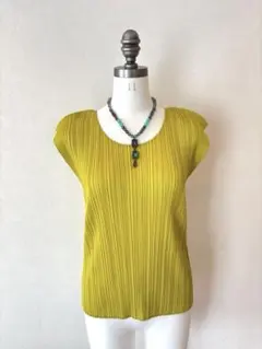 PLEATS PLEASE フレンチスリーブ ノースリーブ トップス グリーン