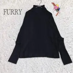 ファーリー　長袖ニット　ブラック　タートルネック　シンプルコーデ　ノームコア