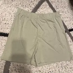 GU ライトグリーン ショートパンツ M