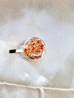 ドライフラワーをレジンで作成しましたポニーフックです