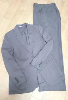 UNIQLO　感動ジャケット　リラックス　感動ワイドパンツ　スーツ