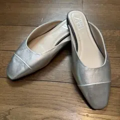 ZARA シルバー ポインテッドトゥ ミュール