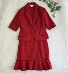 ku様　上品デザイン レディース 赤 セットアップ ジャケット＆スカート 大きな