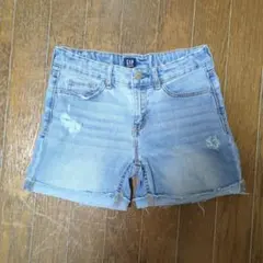 GAP ライトブルーデニムショートパンツ　150センチ