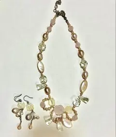 【美品】イマック ネックレス＆ピアス セット パール調 フラワーモチーフのサムネイル