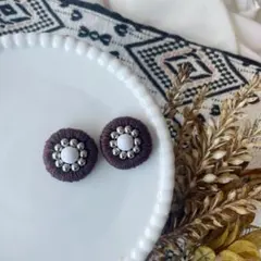 ふんわり まんまるビーズ (ブラウン) ビーズ刺繍 ピアス/イヤリング