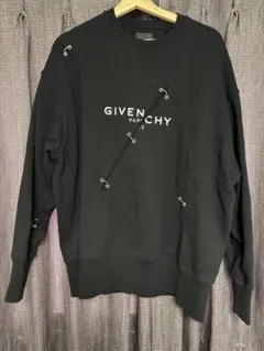 【週末限定価格】 GIVENCHY メタルディテール オーバーサイズ スウェットのサムネイル