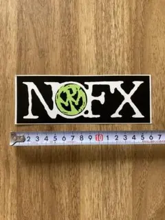 90s NOFX × Pennywise ステッカー