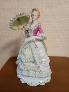 ❣️ロイヤルドルトン2体❣️フィギュリン Southern Belle 美品 - メルカリ