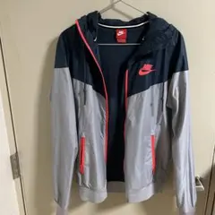 Nike フード付きナイロンジャケット