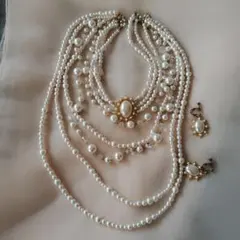 エレガントで華やかな多層ネックレス　（パ−テイ−　ウェディング）