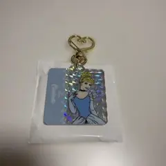 ディズニープリンセス シークレットキーホルダー　ホログラム　シンデレラ