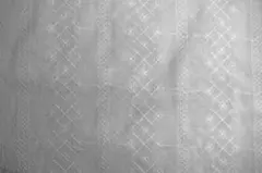 スイス製コットンレ－スホワイトカラー　幅115ｃｍ長さ2.0Ｍ綿100%限定特価