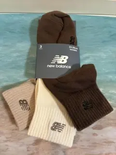 新品 ニューバランス　レディース靴下　23〜25㎝　肉厚秋冬素材　3足