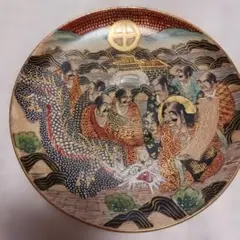 浮世絵の大皿／箱無し。春峰作【秘宝絵皿となります。】 浮世絵の大皿／箱無し。春峰作【秘宝絵皿となります。】 - メルカリ