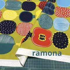 廃盤カラー マリメッコ 生地 コンポッティ グリーン