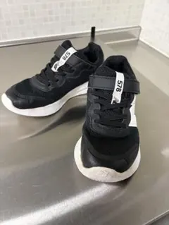 New Balance 578 ブラックスニーカー