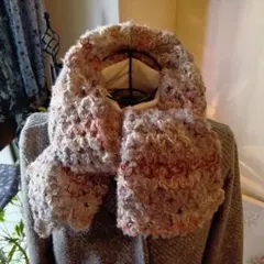 手編みハンドメイド春用ふわっふわショートマフラー　№３６０