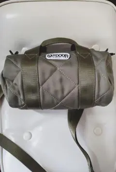 OUTDOOR キルティングショルダーバッグ オリーブグリーンのサムネイル