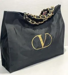 新品 VALENTINO ヴァレンティノガラヴァーニ チェーントート 黒のサムネイル
