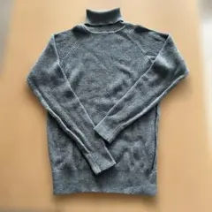 グレー タートルネック ニットセーター